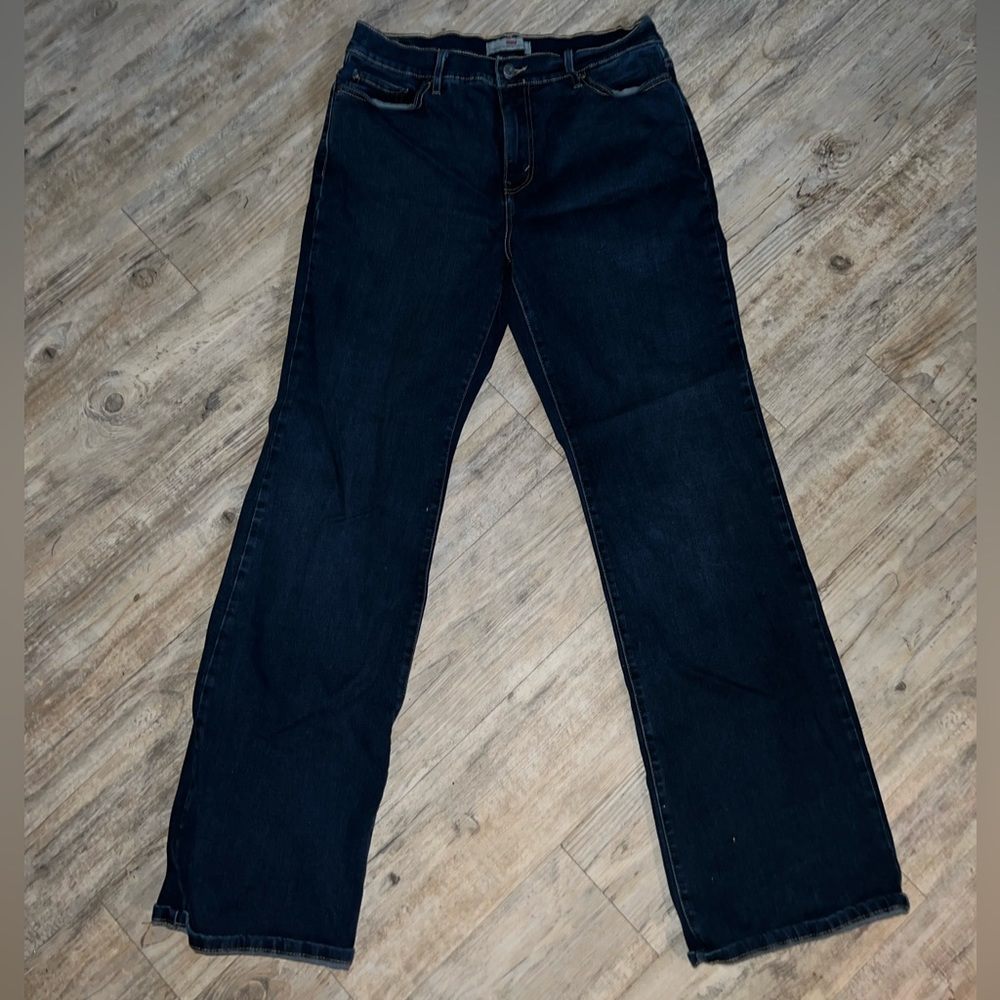 Boot cut jeans